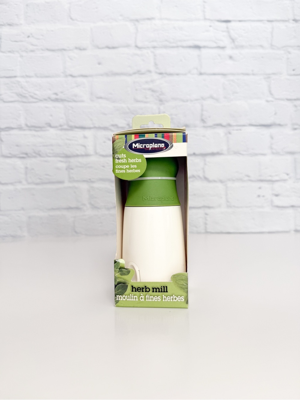 New Microplane Herb Mill Grinder for Fresh Cut Herbs Cook Prep